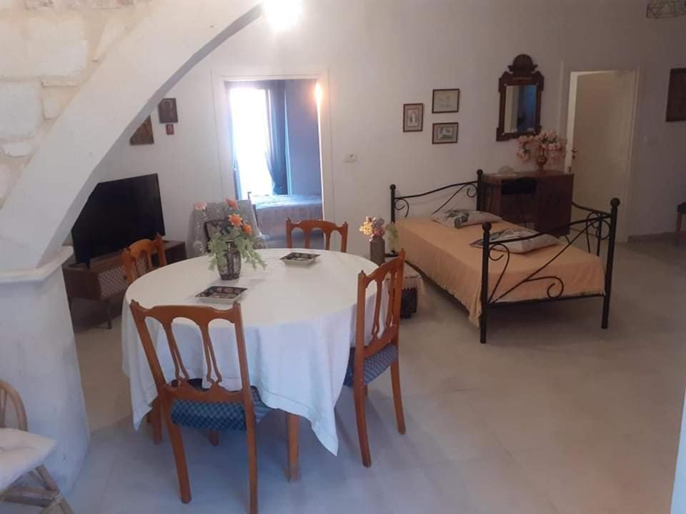 Maria'S Villa Mirsini  ภายนอก รูปภาพ