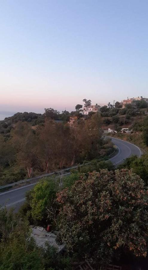 Maria'S Villa Mirsini  ภายนอก รูปภาพ